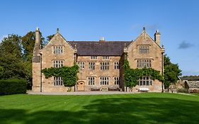 Pentrehobyn Hall Sleeps 18